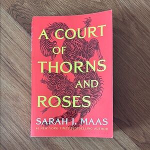 A Court of Thorns and Roses Book